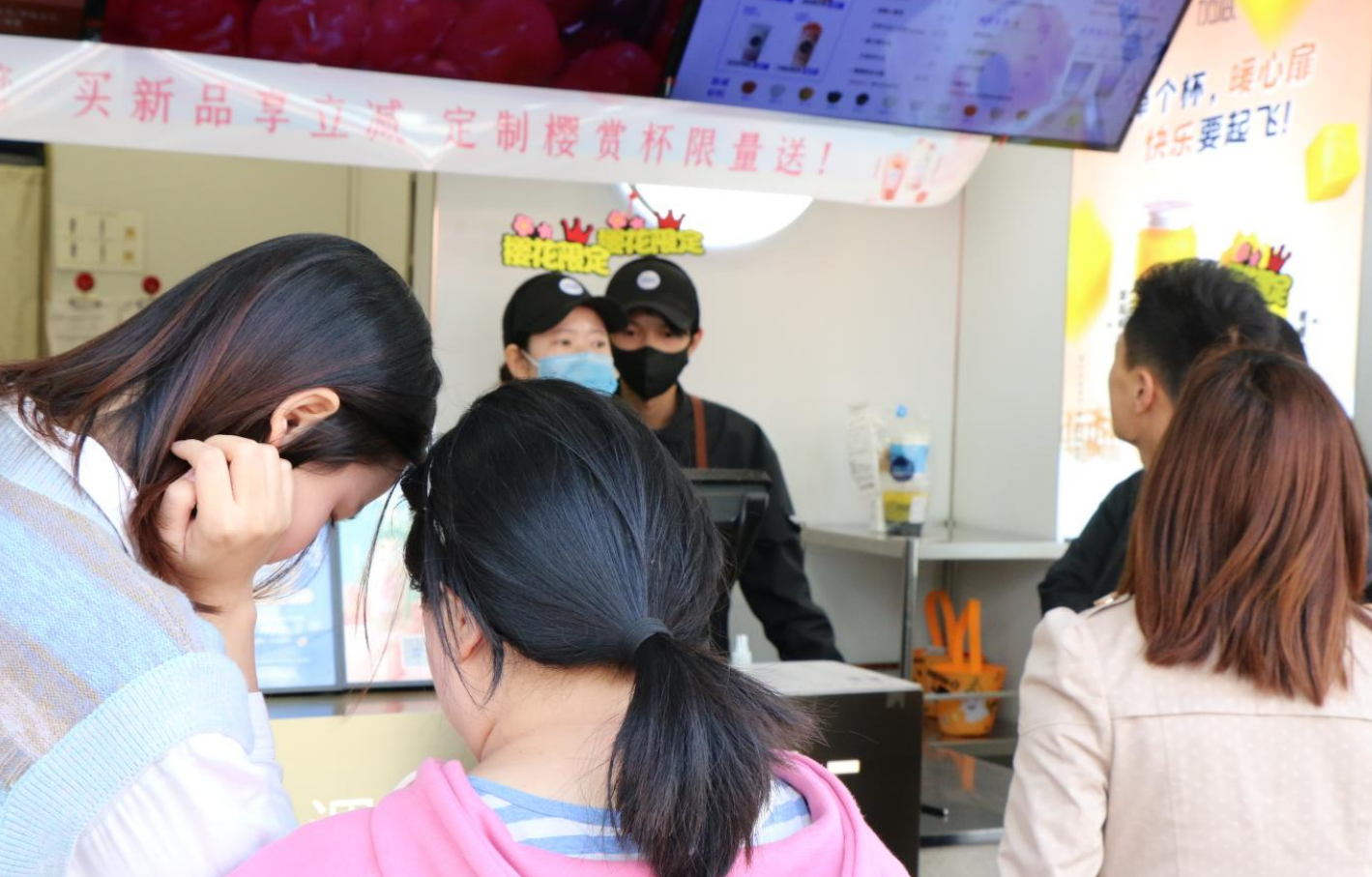 w66平台茶饮：奶茶加盟市场火热，为什么有些人却无法加入